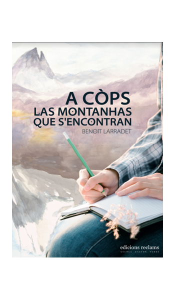 a_cops_las_montanhas_coberta